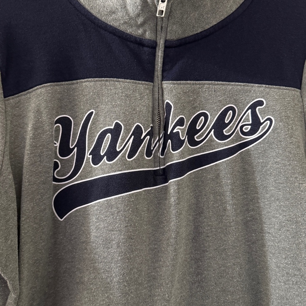 Yankees Gray and Navy Pullover